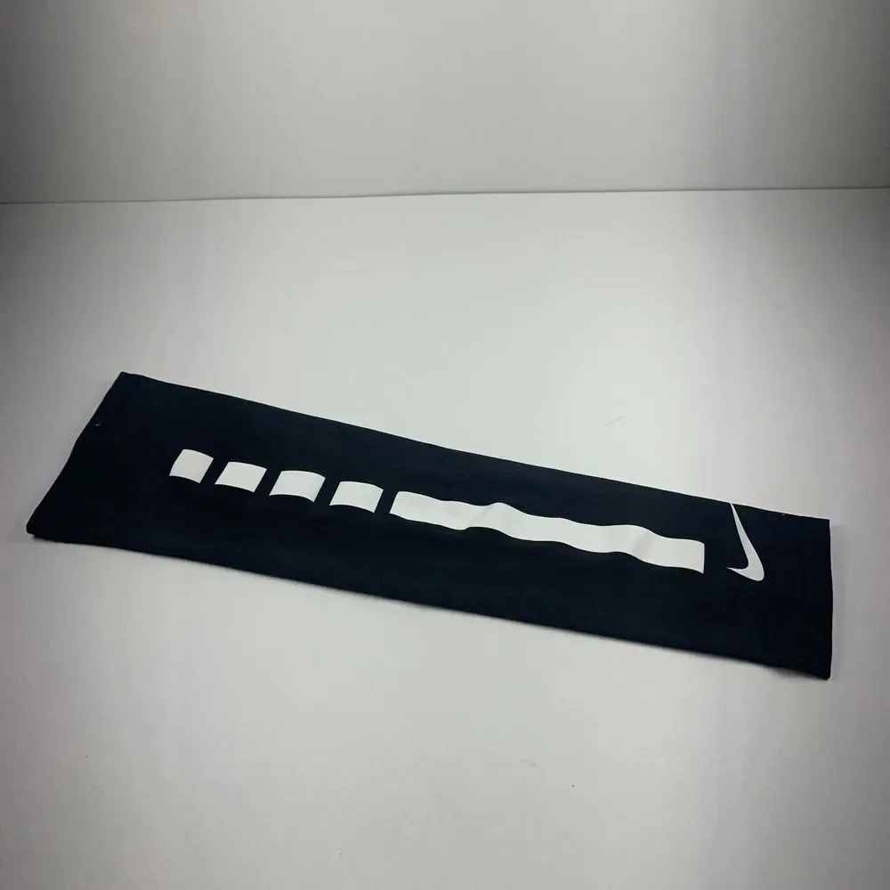 Nike Unisex Adult Black White Spell Out Logo Basketball Athlete Arm Elite Sleeve